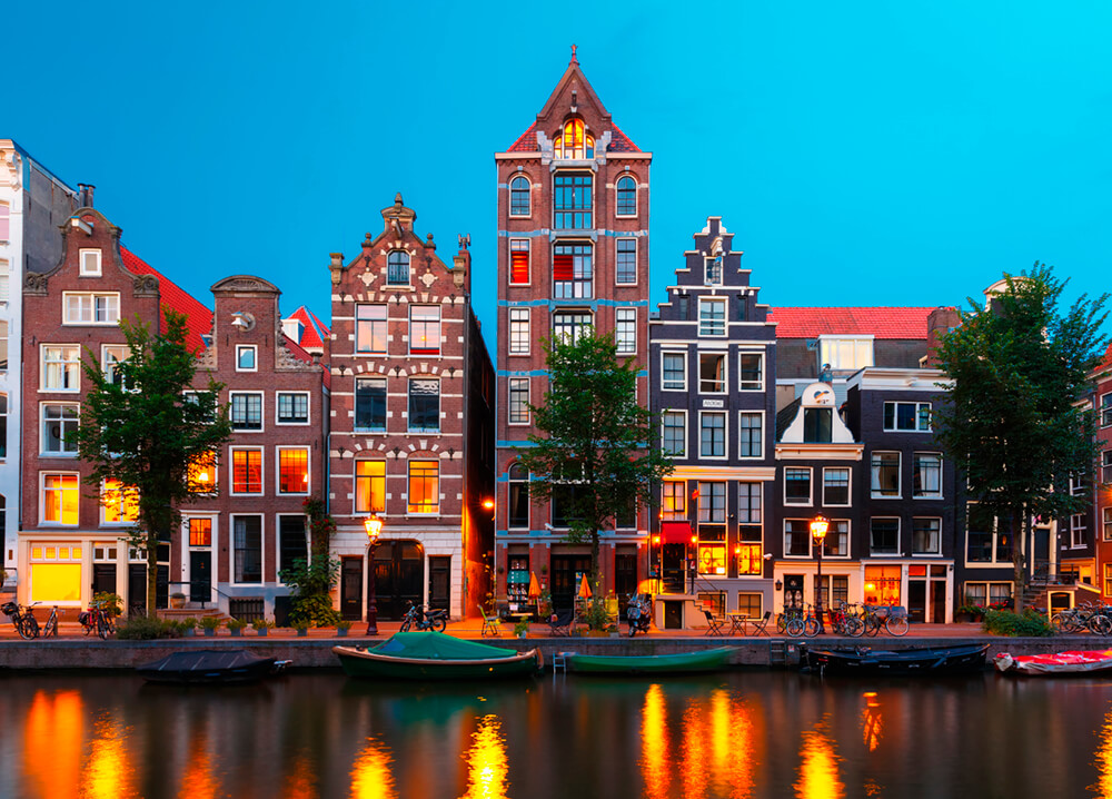 Амстердам (ширина: 4000 мм, высота: 2800 мм, количество полос: 4)